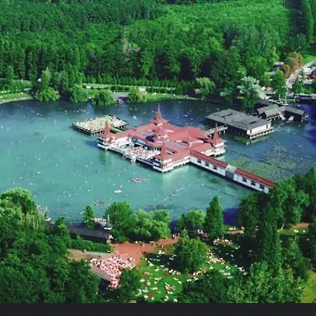 Horseshoe Сasa de vacaciones Cserszegtomaj