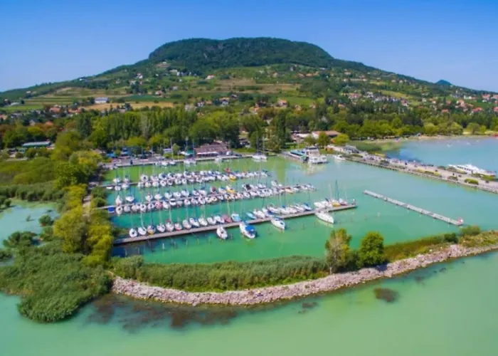 Horseshoe Tatil Evi Cserszegtomaj